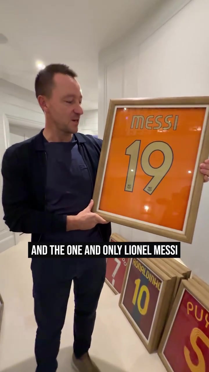 珍貴橙色19號(hào)！特里宣布將梅西06年球衣拍賣，為賽后特意要到的