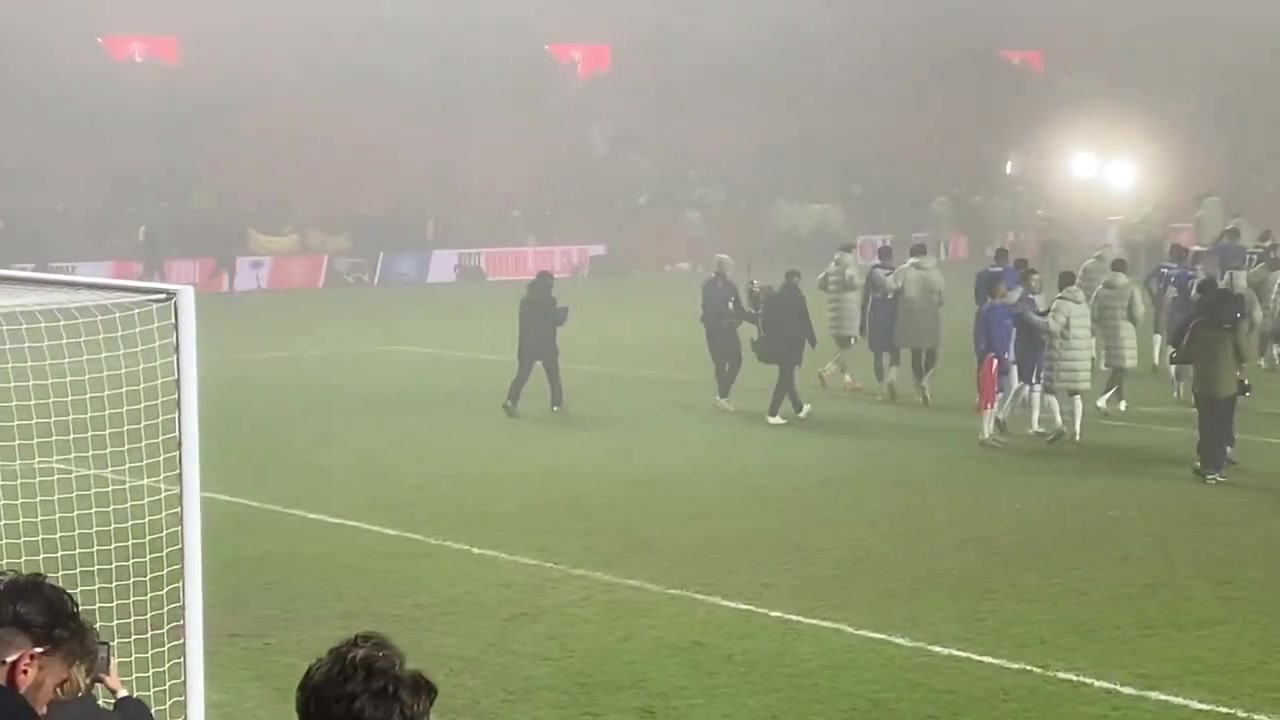 新帥開門紅！切爾西球迷賽后高呼“利亞姆”，贊揚羅塞尼爾首秀