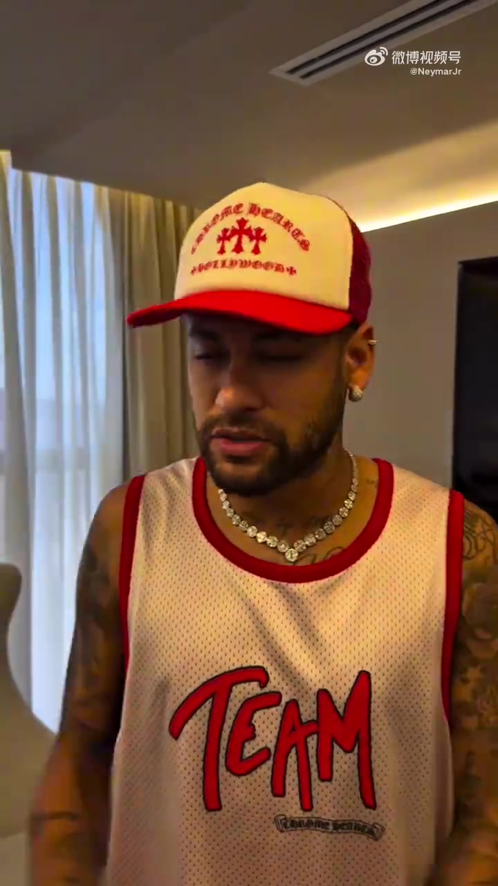 内马尔：我强迫我的朋友去经历一些我经历过的物理治疗 ??