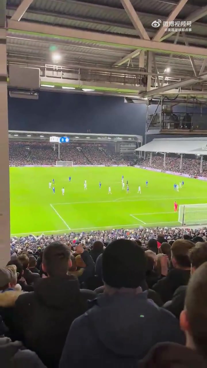 切爾西球迷高唱：我們不在乎清湖資本，他們也不在乎我們