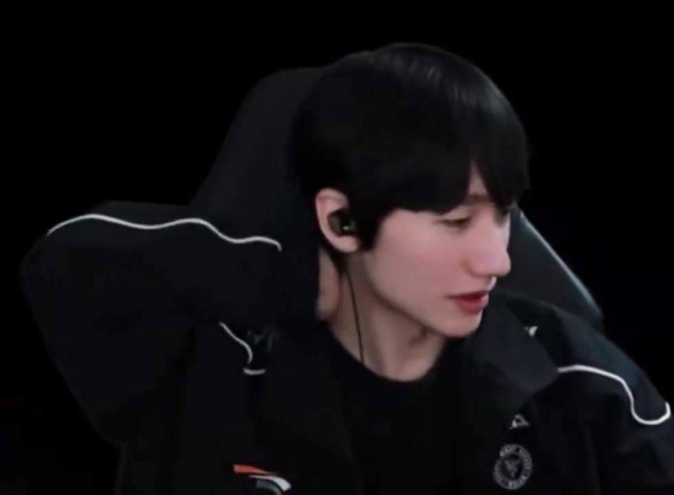 【万博电竞】忆往昔！Peamut：如果我还是现役的话，今天是11周年了～