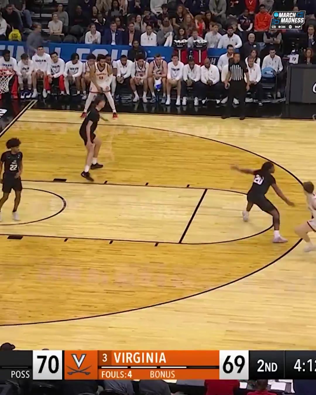 【体育报道】7岁患斑秃！NCAA励志哥“小白”12中100罚球替补轰下26分！(图4)