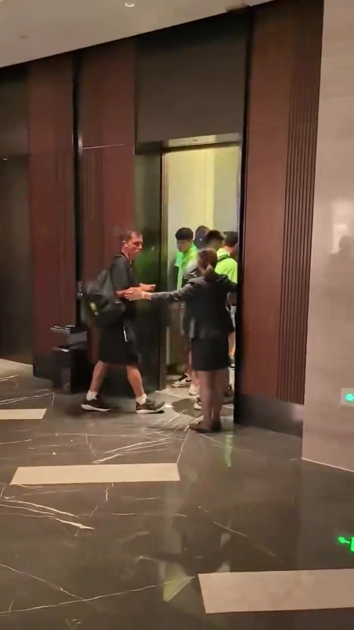张玉宁:为不冷静不得体行为郑重道歉 会带着耻辱比分提醒自己