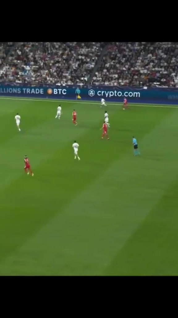 [体育有料]心态已炸！卡雷拉斯对位奥利塞3次被过，送上⬅️3次犯规&停球也失误(图2)