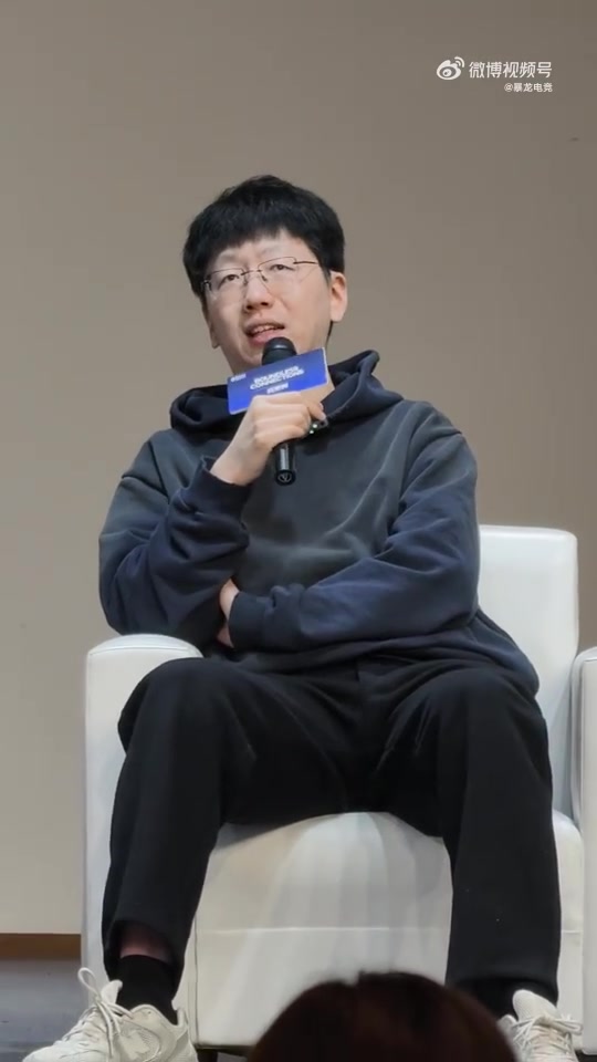 【万博电竞】AG爱笑：Shanks自己也是比较努力 Kael自己也比较就是肯学