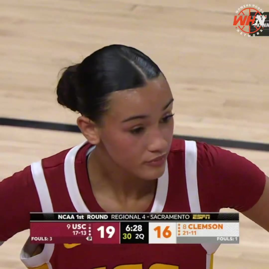 [体育有料]颜值真顶南加大美女后卫精致颜容刷屏网络 还砍31分率队爆冷(图2)